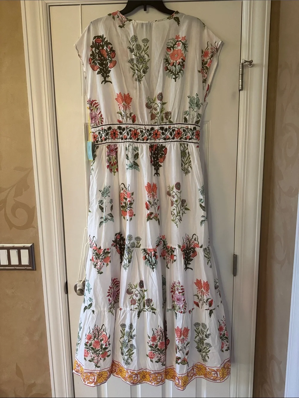 CeCe White Floral Maxi Dress with V-Neck and Drawstring Waist - Size Lg - NWT - Picture 4 of 8